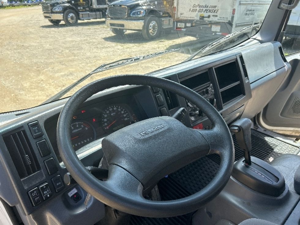 Light Duty Box Truck-Light and Medium Duty Trucks-Isuzu-2019-NPR EFI-Asheville-NC-121,918\n\t\tmiles-$ 35,250 - Image 15