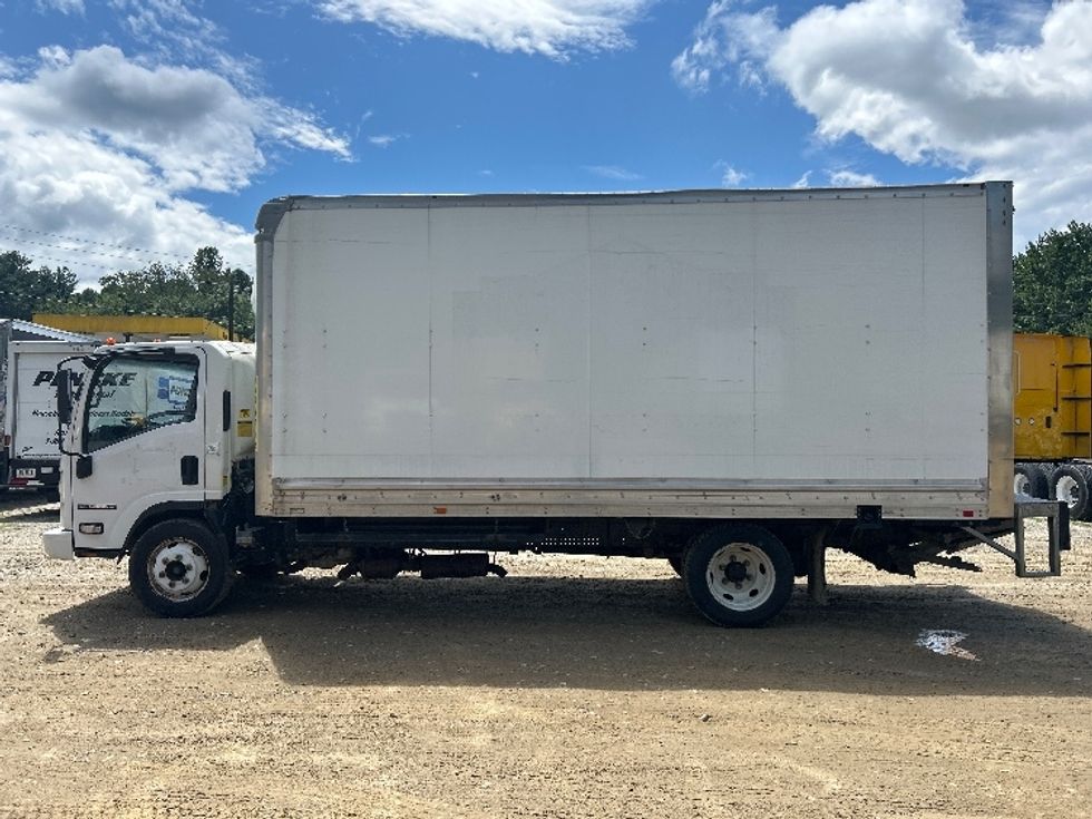 Light Duty Box Truck-Light and Medium Duty Trucks-Isuzu-2019-NPR EFI-Asheville-NC-121,918\n\t\tmiles-$ 35,250 - Image 4