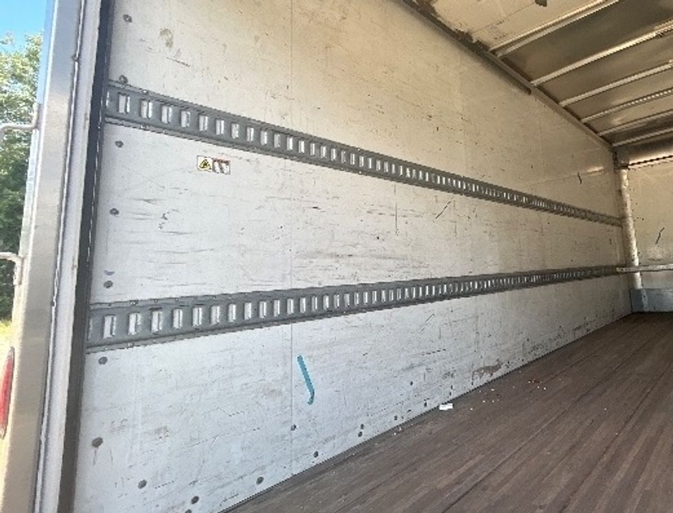 Light Duty Box Truck-Light and Medium Duty Trucks-Isuzu-2019-NPR EFI-Asheville-NC-121,918\n\t\tmiles-$ 35,250 - Image 9