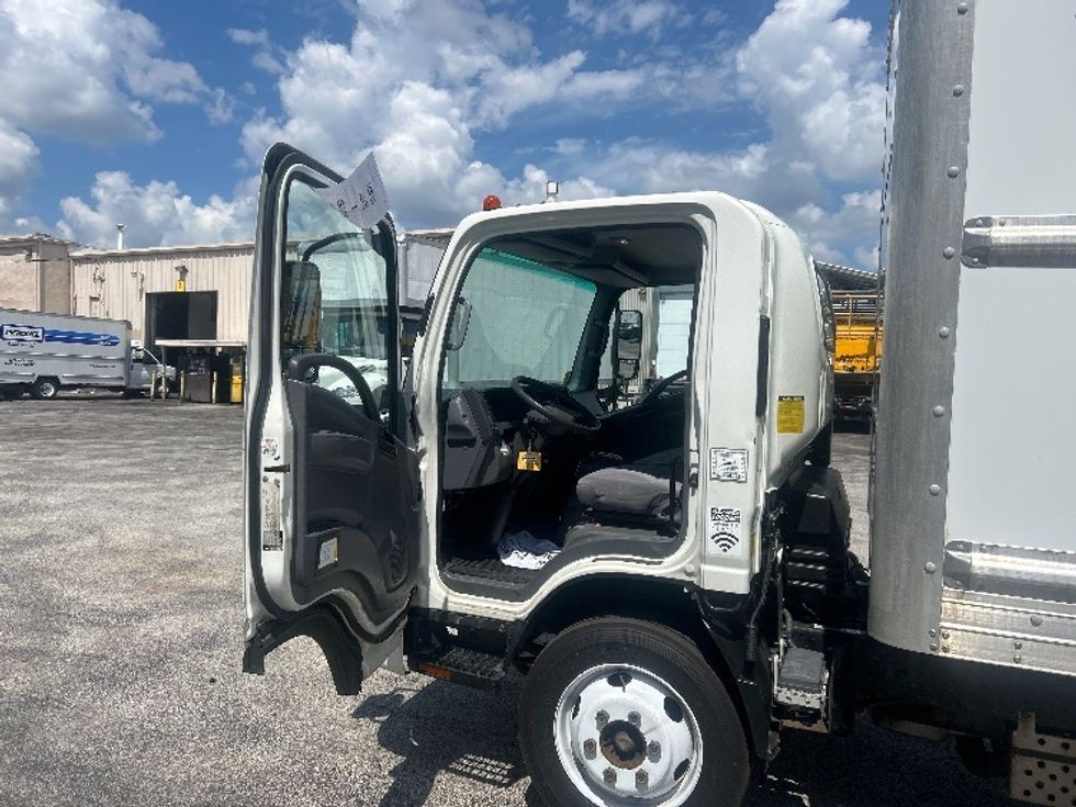 Light Duty Box Truck-Light and Medium Duty Trucks-Isuzu-2019-NPR EFI-Brooklyn Park-MN-101,943\n\t\tmiles-$ 33,750 - Image 16