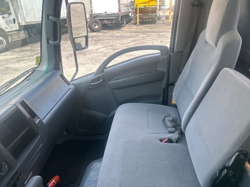 Light Duty Box Truck-Light and Medium Duty Trucks-Isuzu-2019-NPR EFI-Brooklyn Park-MN-101,943\n\t\tmiles-$ 33,750 - Image 19