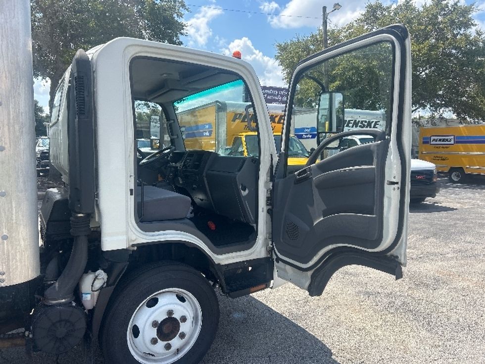 Light Duty Box Truck-Light and Medium Duty Trucks-Isuzu-2019-NPR EFI-Brooklyn Park-MN-101,943\n\t\tmiles-$ 33,750 - Image 20