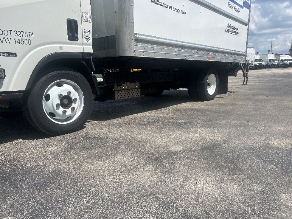 Light Duty Box Truck-Light and Medium Duty Trucks-Isuzu-2019-NPR EFI-Brooklyn Park-MN-101,943\n\t\tmiles-$ 33,750 - Image 5