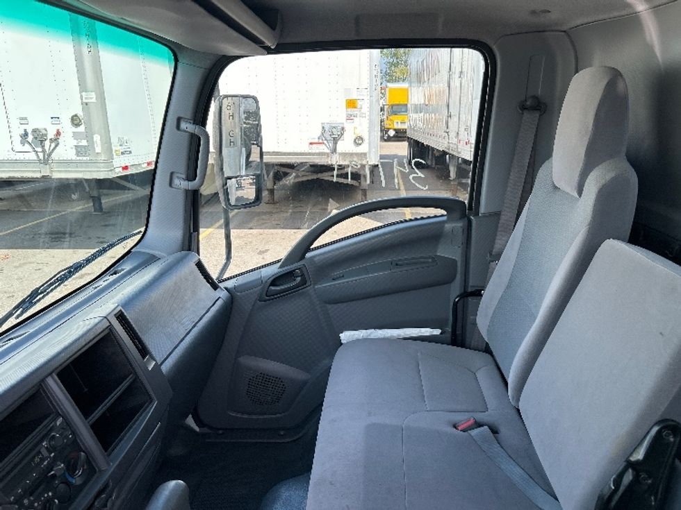 Light Duty Box Truck-Light and Medium Duty Trucks-Isuzu-2019-NPR EFI-Brooklyn Park-MN-136,316\n\t\tmiles-$ 30,750 - Image 19