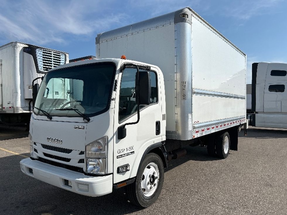 Light Duty Box Truck-Light and Medium Duty Trucks-Isuzu-2019-NPR EFI-Brooklyn Park-MN-136,316\n\t\tmiles-$ 30,750 - Image 3