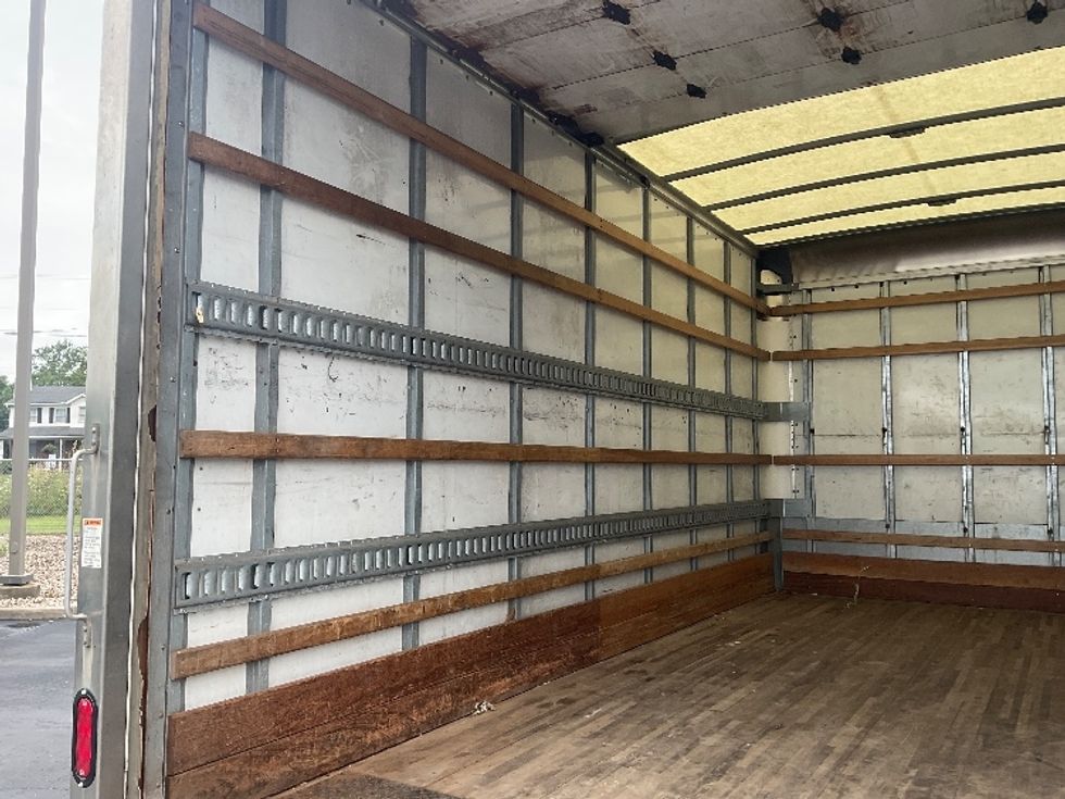 Light Duty Box Truck-Light and Medium Duty Trucks-Isuzu-2019-NPR EFI-Canton-OH-188,059\n\t\tmiles-$ 21,500 - Image 11