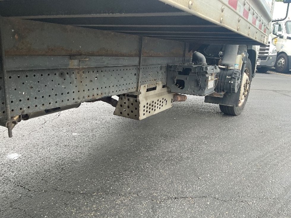 Light Duty Box Truck-Light and Medium Duty Trucks-Isuzu-2019-NPR EFI-Canton-OH-188,059\n\t\tmiles-$ 21,500 - Image 14