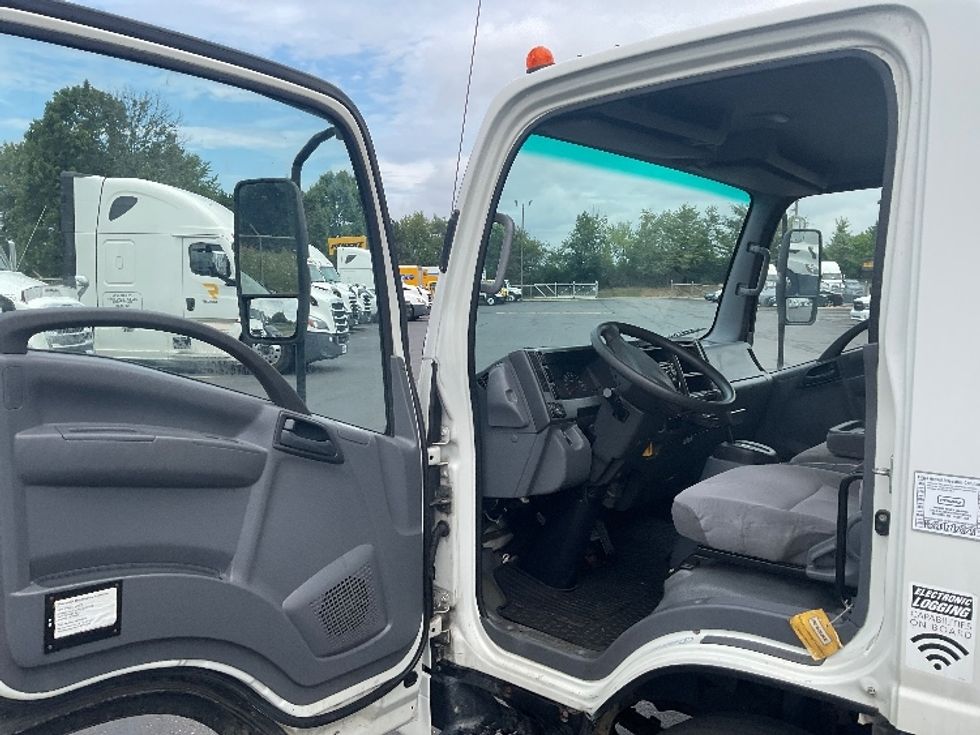 Light Duty Box Truck-Light and Medium Duty Trucks-Isuzu-2019-NPR EFI-Canton-OH-188,059\n\t\tmiles-$ 21,500 - Image 16