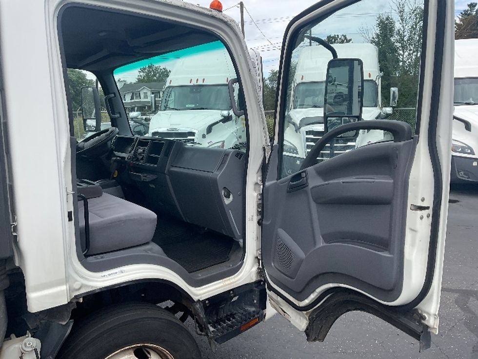 Light Duty Box Truck-Light and Medium Duty Trucks-Isuzu-2019-NPR EFI-Canton-OH-188,059\n\t\tmiles-$ 21,500 - Image 20