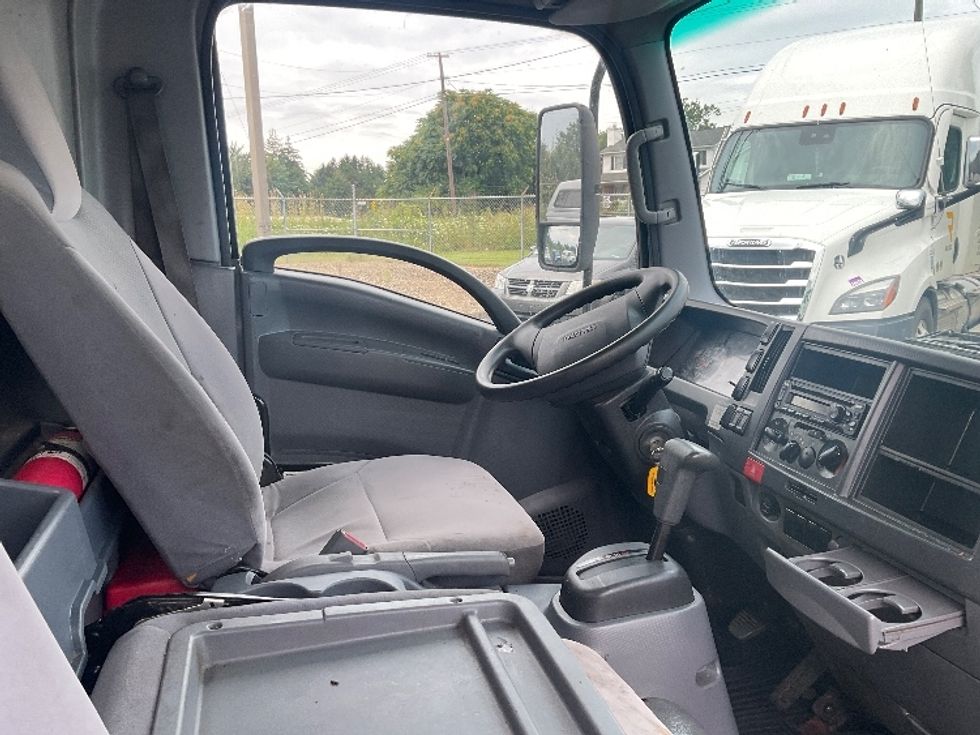 Light Duty Box Truck-Light and Medium Duty Trucks-Isuzu-2019-NPR EFI-Canton-OH-188,059\n\t\tmiles-$ 21,500 - Image 22