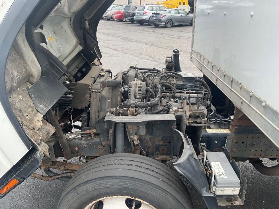 Light Duty Box Truck-Light and Medium Duty Trucks-Isuzu-2019-NPR EFI-Canton-OH-188,059\n\t\tmiles-$ 21,500 - Image 23