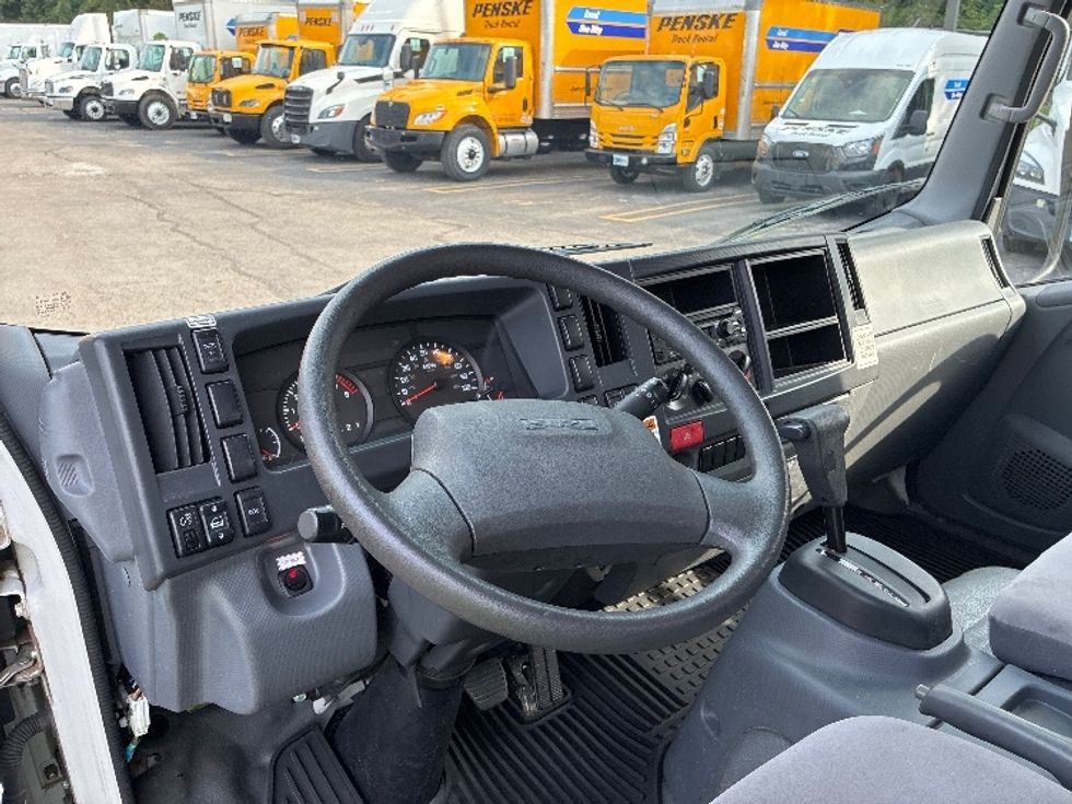 Light Duty Box Truck-Light and Medium Duty Trucks-Isuzu-2019-NPR EFI-Cleveland-TN-52,287\n\t\tmiles-$ 42,500 - Image 17