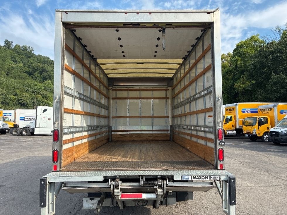 Light Duty Box Truck-Light and Medium Duty Trucks-Isuzu-2019-NPR EFI-Cleveland-TN-52,287\n\t\tmiles-$ 42,500 - Image 8