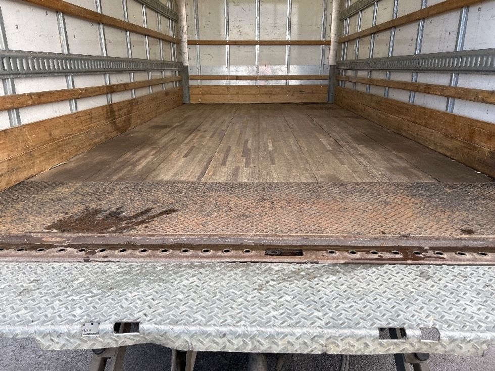 Light Duty Box Truck-Light and Medium Duty Trucks-Isuzu-2019-NPR EFI-Colorado Springs-CO-88,110\n\t\tmiles-$ 41,750 - Image 10