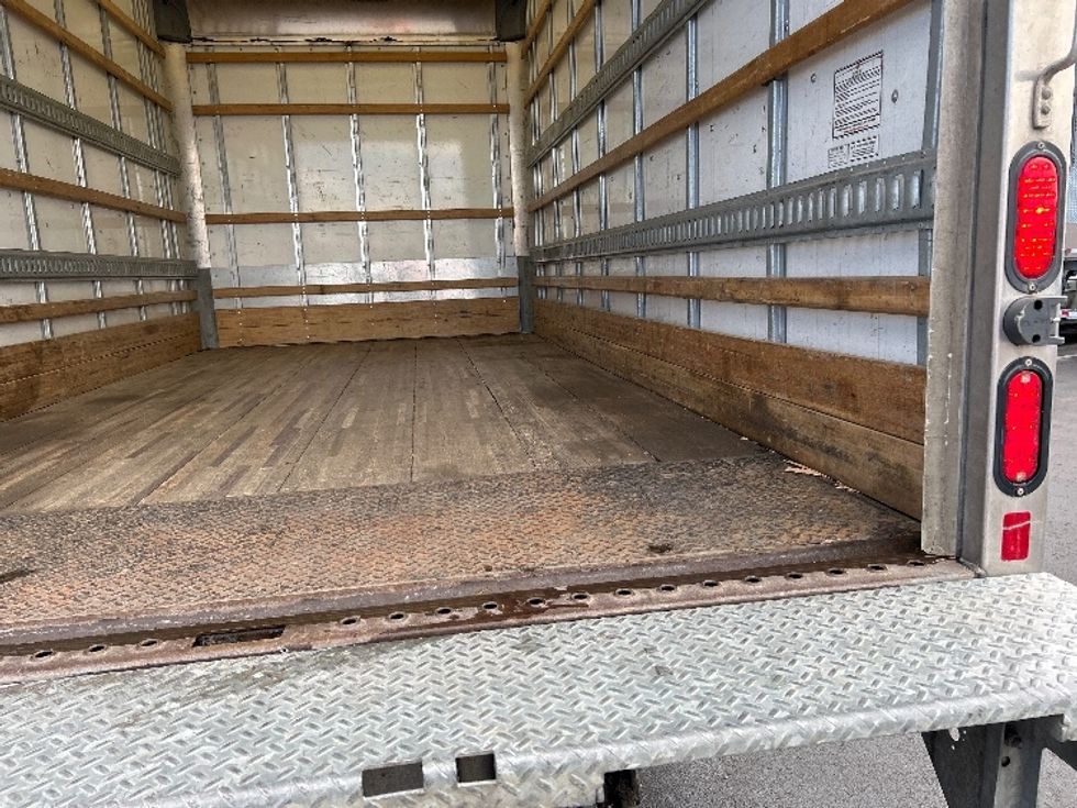 Light Duty Box Truck-Light and Medium Duty Trucks-Isuzu-2019-NPR EFI-Colorado Springs-CO-88,110\n\t\tmiles-$ 41,750 - Image 12