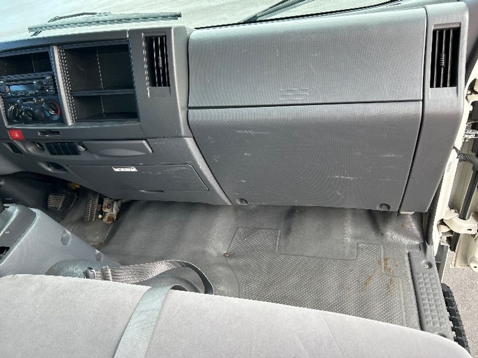 Light Duty Box Truck-Light and Medium Duty Trucks-Isuzu-2019-NPR EFI-Colorado Springs-CO-88,110\n\t\tmiles-$ 41,750 - Image 21