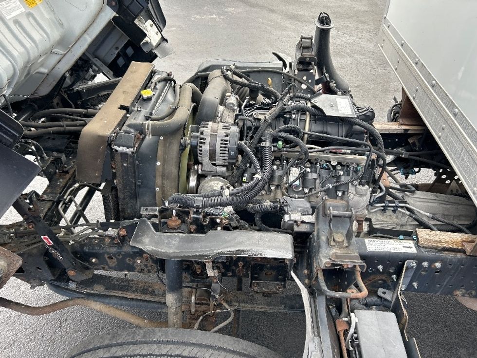 Light Duty Box Truck-Light and Medium Duty Trucks-Isuzu-2019-NPR EFI-Colorado Springs-CO-88,110\n\t\tmiles-$ 41,750 - Image 24