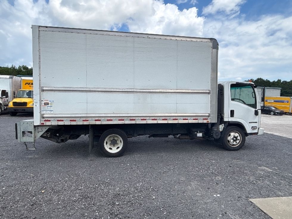 Light Duty Box Truck-Light and Medium Duty Trucks-Isuzu-2019-NPR EFI-Conway-SC-156,833\n\t\tmiles-$ 32,750 - Image 15