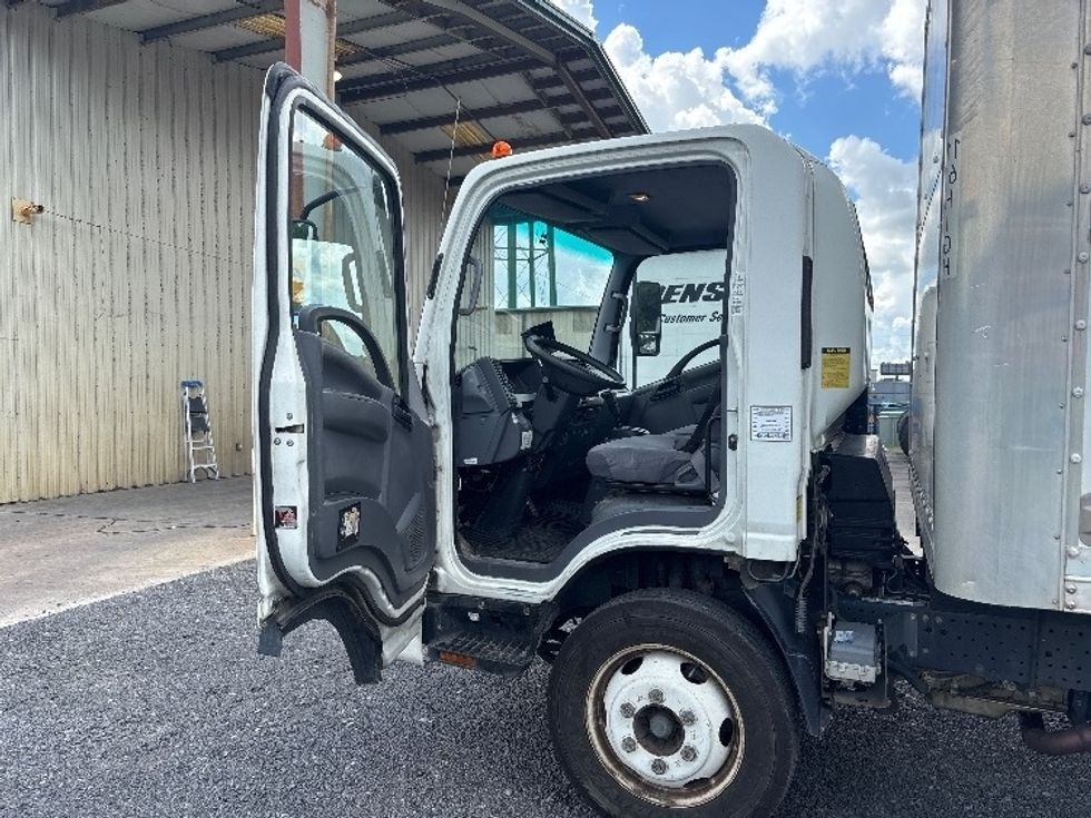 Light Duty Box Truck-Light and Medium Duty Trucks-Isuzu-2019-NPR EFI-Conway-SC-156,833\n\t\tmiles-$ 32,750 - Image 16