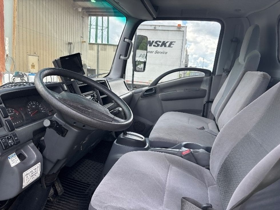 Light Duty Box Truck-Light and Medium Duty Trucks-Isuzu-2019-NPR EFI-Conway-SC-156,833\n\t\tmiles-$ 32,750 - Image 17