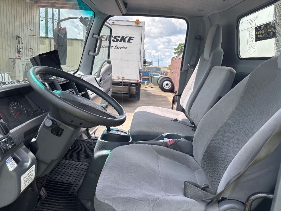 Light Duty Box Truck-Light and Medium Duty Trucks-Isuzu-2019-NPR EFI-Conway-SC-156,833\n\t\tmiles-$ 32,750 - Image 19