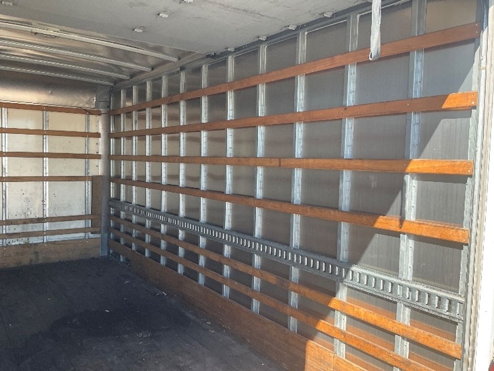 Light Duty Box Truck-Light and Medium Duty Trucks-Isuzu-2019-NPR EFI-Dallas-TX-98,270\n\t\tmiles-$ 36,000 - Image 12