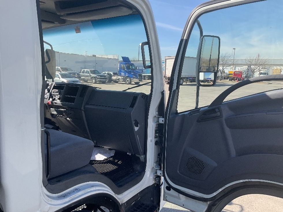 Light Duty Box Truck-Light and Medium Duty Trucks-Isuzu-2019-NPR EFI-Dallas-TX-98,270\n\t\tmiles-$ 36,000 - Image 20