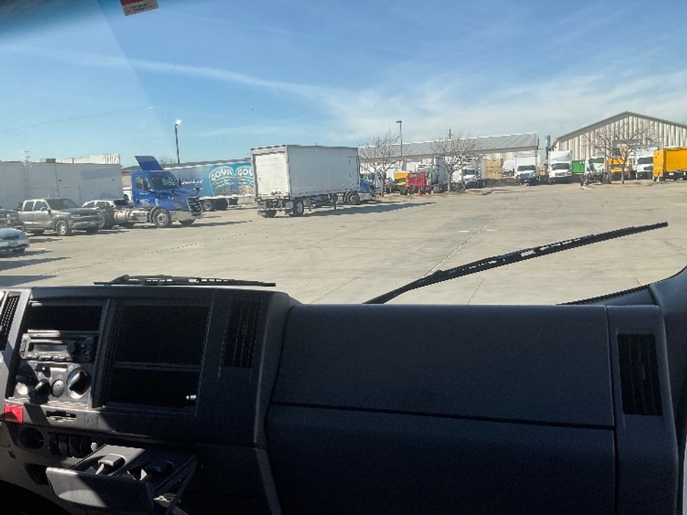 Light Duty Box Truck-Light and Medium Duty Trucks-Isuzu-2019-NPR EFI-Dallas-TX-98,270\n\t\tmiles-$ 36,000 - Image 21