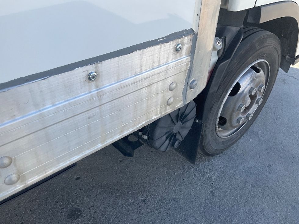 Light Duty Box Truck-Light and Medium Duty Trucks-Isuzu-2019-NPR EFI-Dallas-TX-98,270\n\t\tmiles-$ 36,000 - Image 26