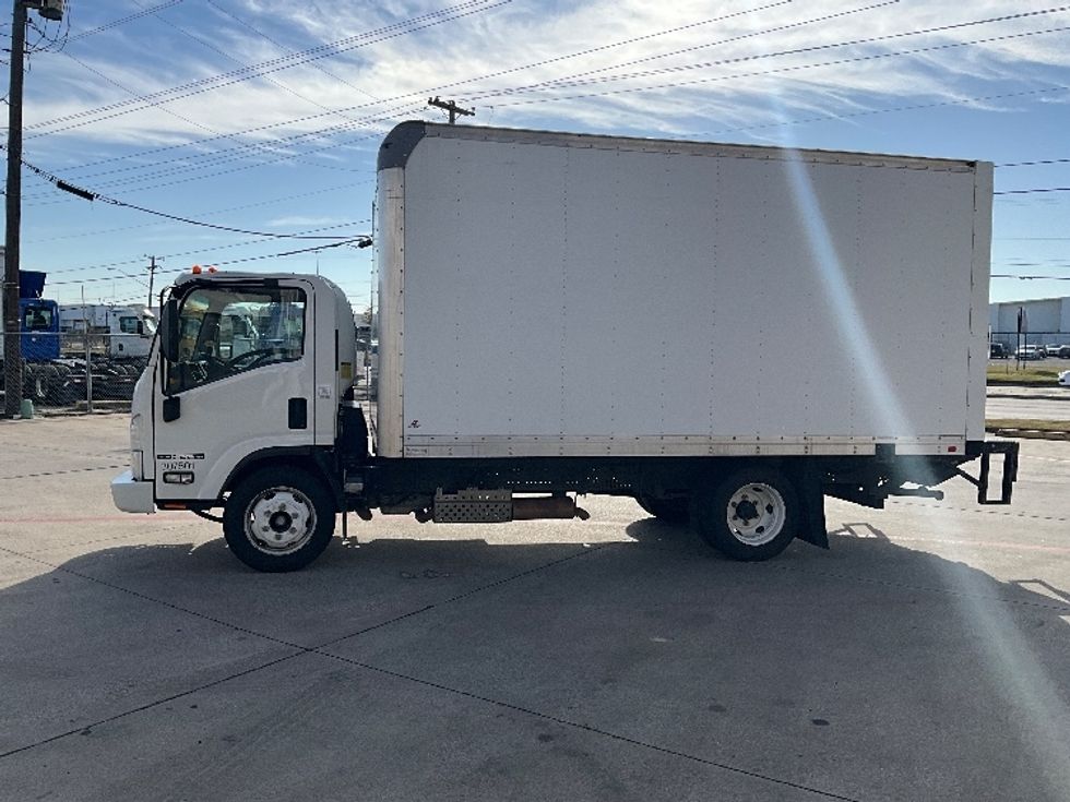 Light Duty Box Truck-Light and Medium Duty Trucks-Isuzu-2019-NPR EFI-Dallas-TX-98,270\n\t\tmiles-$ 36,000 - Image 4