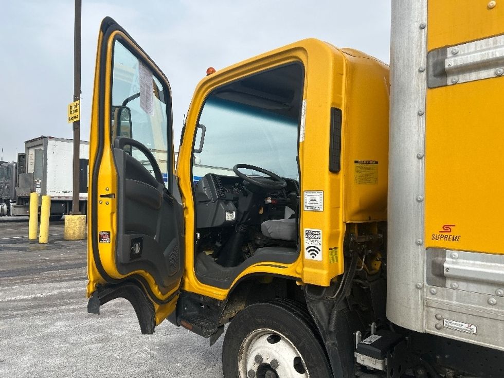 Light Duty Box Truck-Light and Medium Duty Trucks-Isuzu-2019-NPR EFI-Dayton-NJ-109,853\n\t\tmiles-$ 33,750 - Image 16