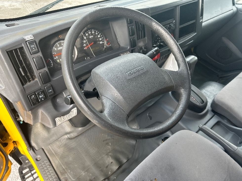 Light Duty Box Truck-Light and Medium Duty Trucks-Isuzu-2019-NPR EFI-Dayton-NJ-109,853\n\t\tmiles-$ 33,750 - Image 17