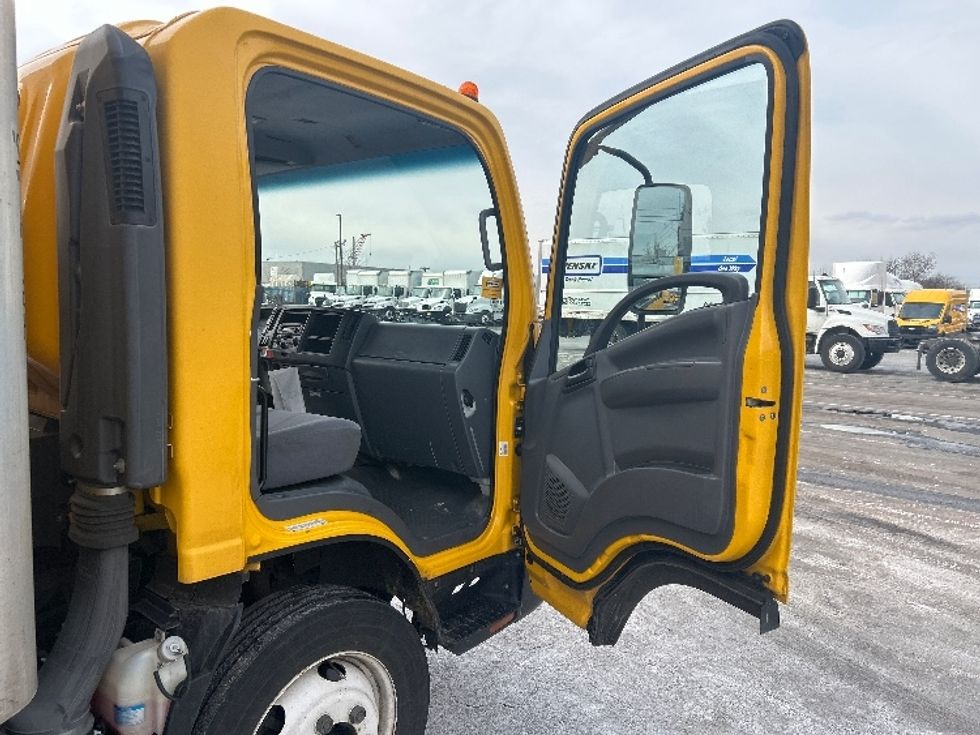 Light Duty Box Truck-Light and Medium Duty Trucks-Isuzu-2019-NPR EFI-Dayton-NJ-109,853\n\t\tmiles-$ 33,750 - Image 20