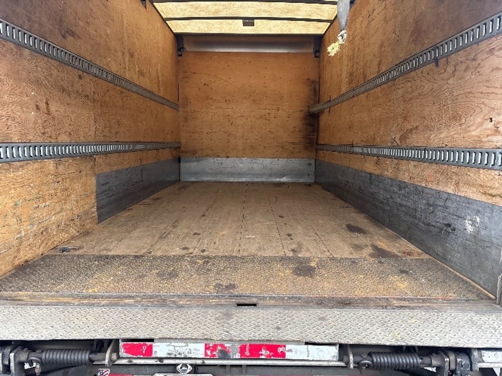 Light Duty Box Truck-Light and Medium Duty Trucks-Isuzu-2019-NPR EFI-Elmsford-NY-117,047\n\t\tmiles-$ 34,000 - Image 10