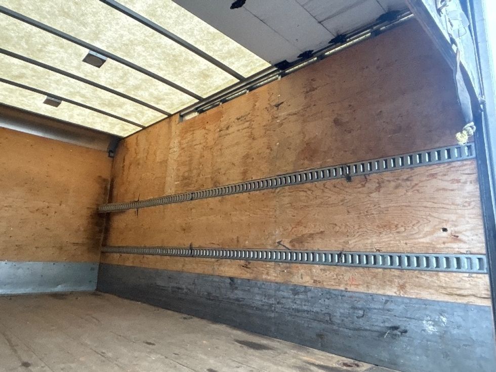 Light Duty Box Truck-Light and Medium Duty Trucks-Isuzu-2019-NPR EFI-Elmsford-NY-117,047\n\t\tmiles-$ 34,000 - Image 12