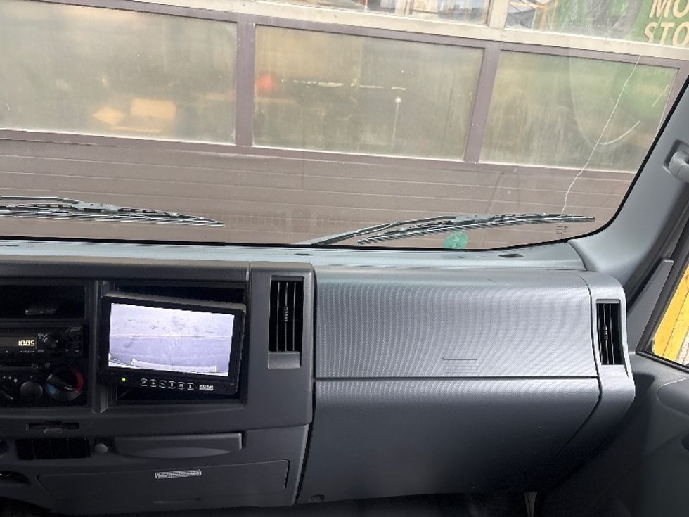 Light Duty Box Truck-Light and Medium Duty Trucks-Isuzu-2019-NPR EFI-Elmsford-NY-117,047\n\t\tmiles-$ 34,000 - Image 21