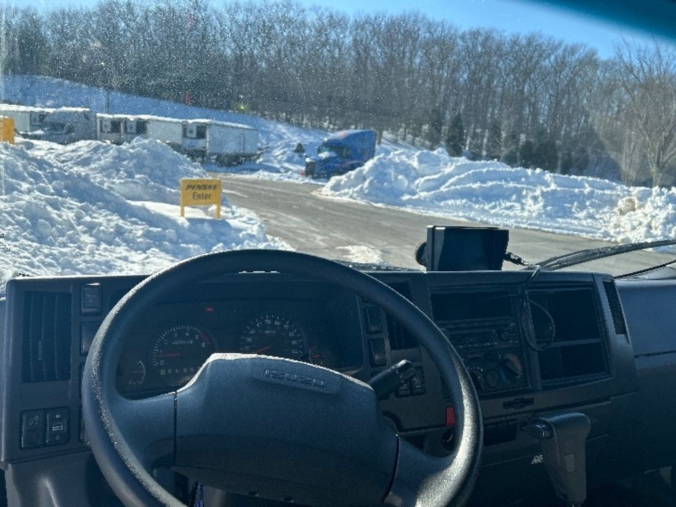 Light Duty Box Truck-Light and Medium Duty Trucks-Isuzu-2019-NPR EFI-Fitchburg-MA-119,705\n\t\tmiles-$ 31,250 - Image 18