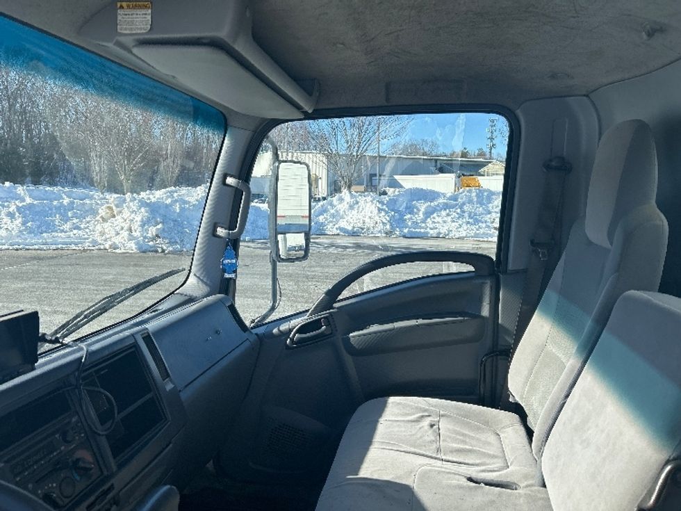 Light Duty Box Truck-Light and Medium Duty Trucks-Isuzu-2019-NPR EFI-Fitchburg-MA-119,705\n\t\tmiles-$ 31,250 - Image 19