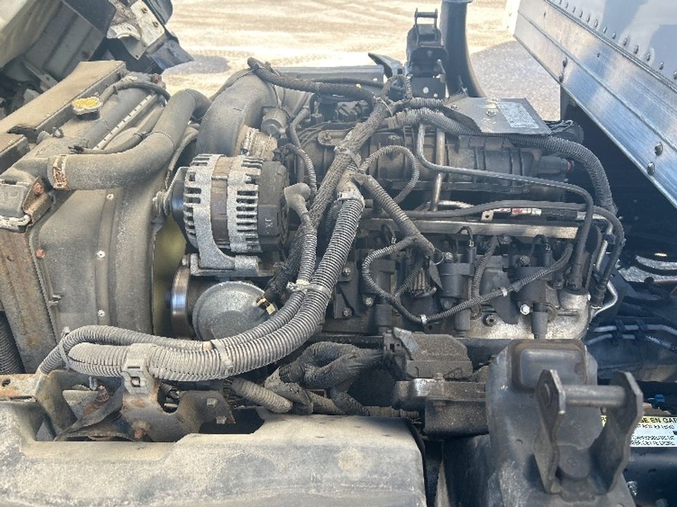 Light Duty Box Truck-Light and Medium Duty Trucks-Isuzu-2019-NPR EFI-Fitchburg-MA-119,705\n\t\tmiles-$ 31,250 - Image 24