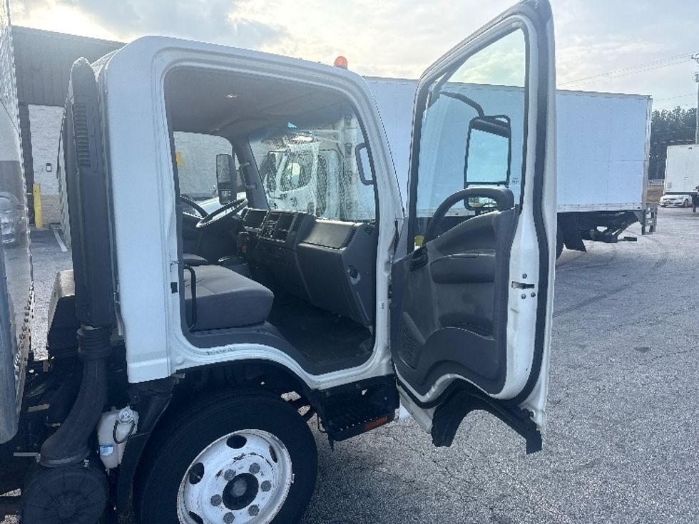 Light Duty Box Truck-Light and Medium Duty Trucks-Isuzu-2019-NPR EFI-Forest Park-GA-109,191\n\t\tmiles-$ 35,500 - Image 20