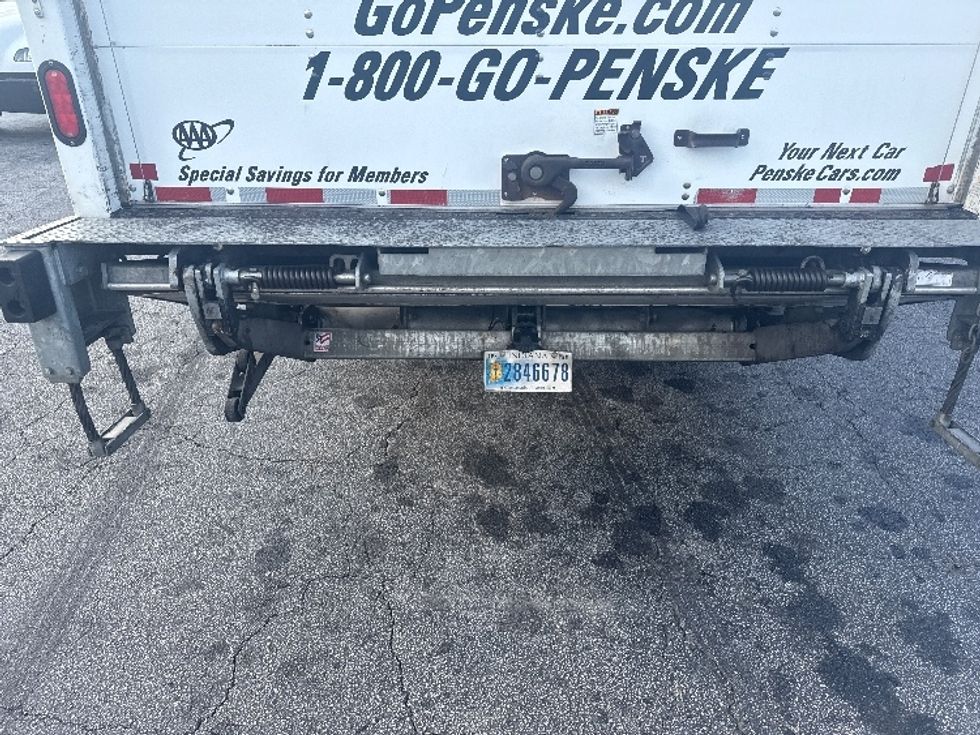 Light Duty Box Truck-Light and Medium Duty Trucks-Isuzu-2019-NPR EFI-Forest Park-GA-109,191\n\t\tmiles-$ 35,500 - Image 27