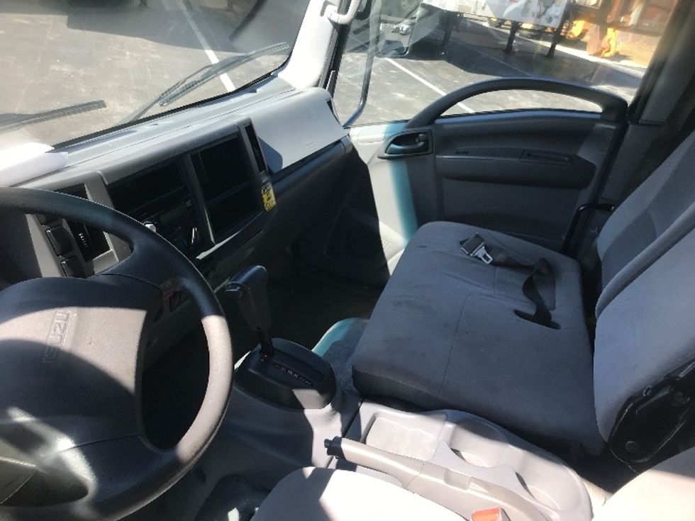 Light Duty Box Truck-Light and Medium Duty Trucks-Isuzu-2019-NPR EFI-Harrisburg-PA-163,215\n\t\tmiles-$ 29,750 - Image 17