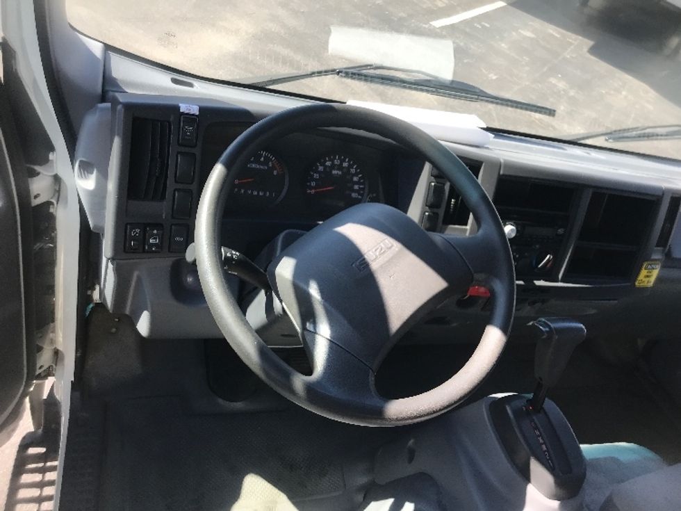 Light Duty Box Truck-Light and Medium Duty Trucks-Isuzu-2019-NPR EFI-Harrisburg-PA-163,215\n\t\tmiles-$ 29,750 - Image 18