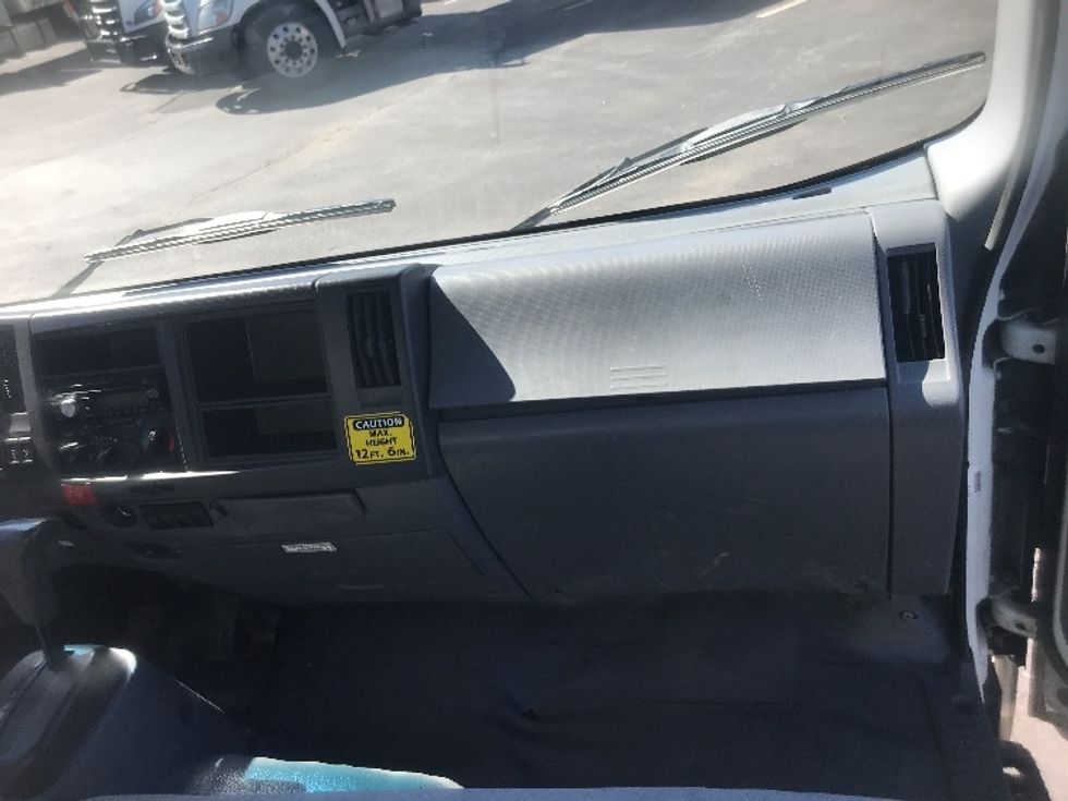 Light Duty Box Truck-Light and Medium Duty Trucks-Isuzu-2019-NPR EFI-Harrisburg-PA-163,215\n\t\tmiles-$ 29,750 - Image 21