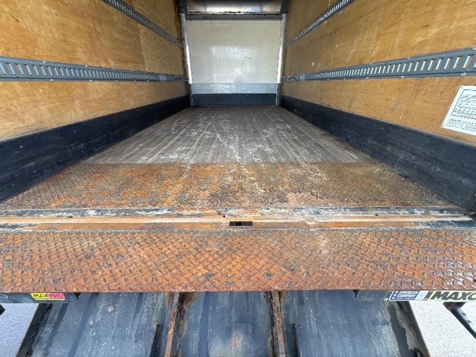 Light Duty Box Truck-Light and Medium Duty Trucks-Isuzu-2019-NPR EFI-Indianapolis-IN-61,488\n\t\tmiles-$ 36,000 - Image 10