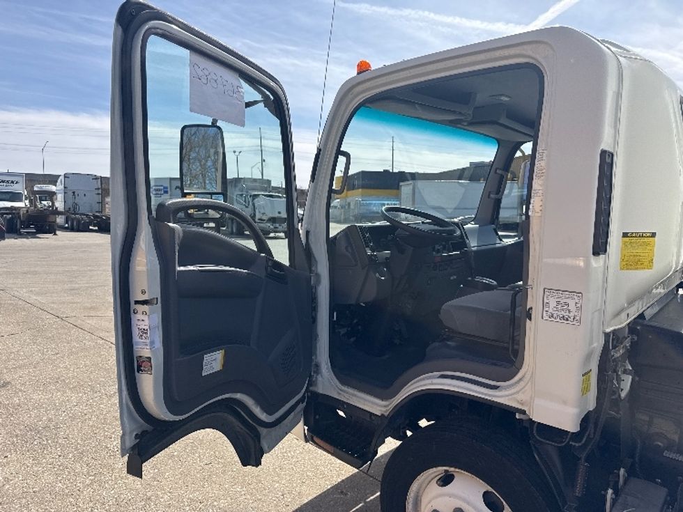 Light Duty Box Truck-Light and Medium Duty Trucks-Isuzu-2019-NPR EFI-Indianapolis-IN-61,488\n\t\tmiles-$ 36,000 - Image 16