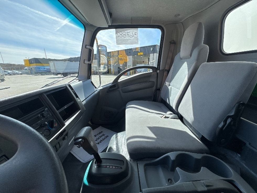 Light Duty Box Truck-Light and Medium Duty Trucks-Isuzu-2019-NPR EFI-Indianapolis-IN-61,488\n\t\tmiles-$ 36,000 - Image 19