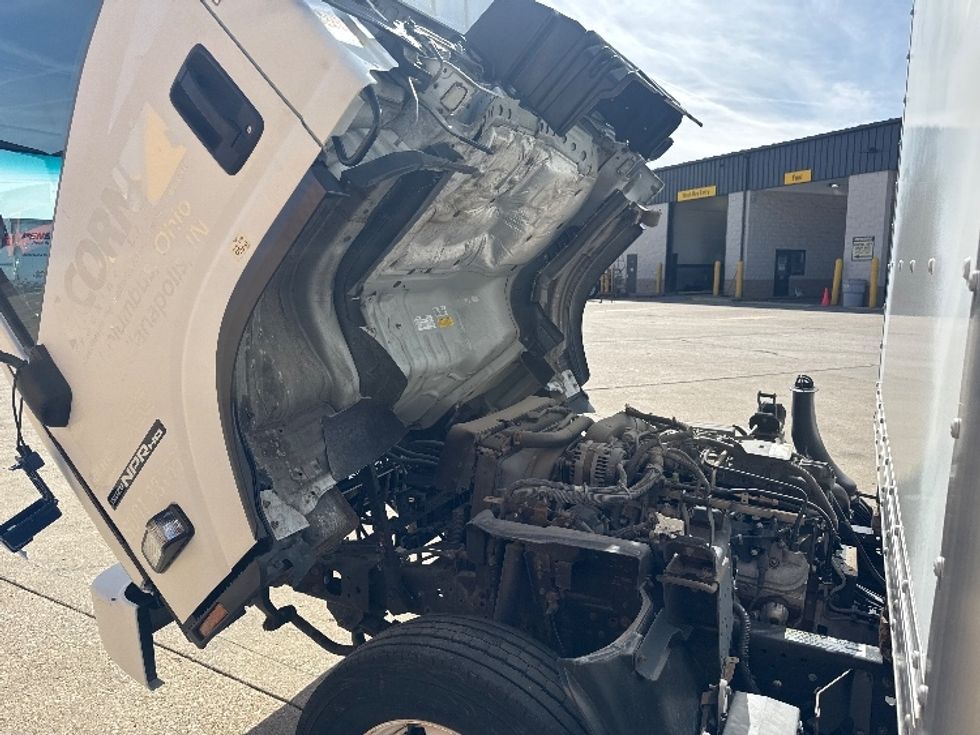 Light Duty Box Truck-Light and Medium Duty Trucks-Isuzu-2019-NPR EFI-Indianapolis-IN-61,488\n\t\tmiles-$ 36,000 - Image 24