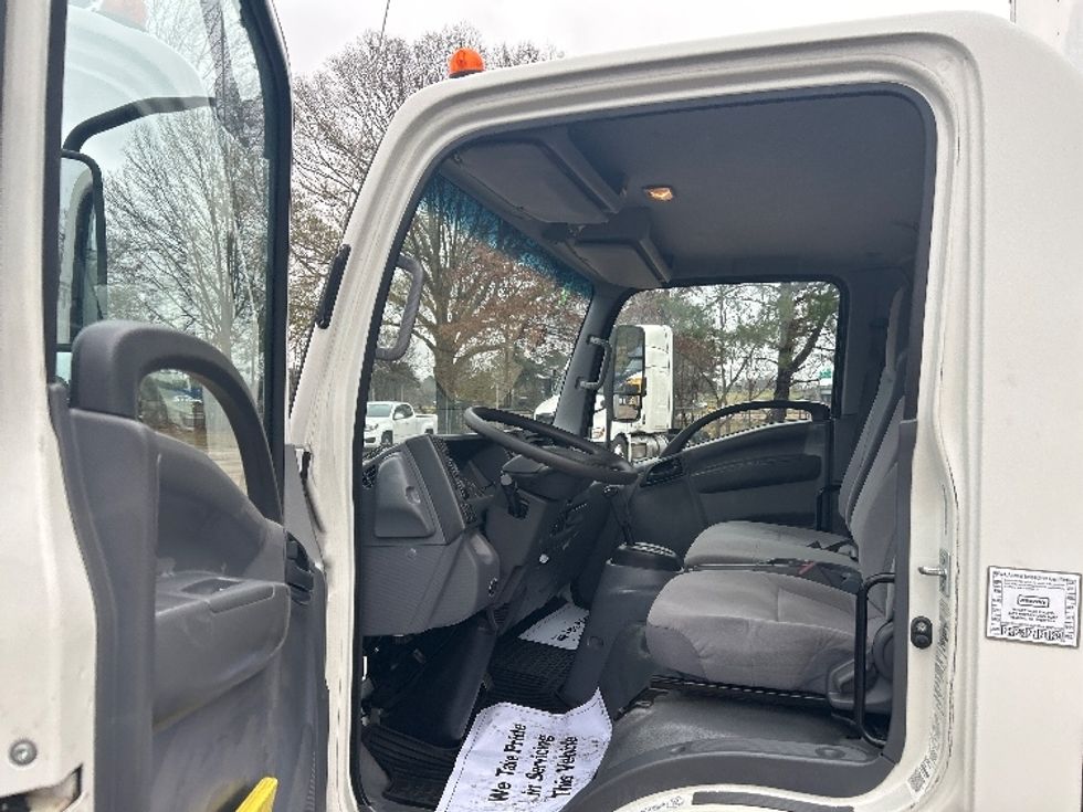 Light Duty Box Truck-Light and Medium Duty Trucks-Isuzu-2019-NPR EFI-Jackson-MS-47,910\n\t\tmiles-$ 41,000 - Image 16