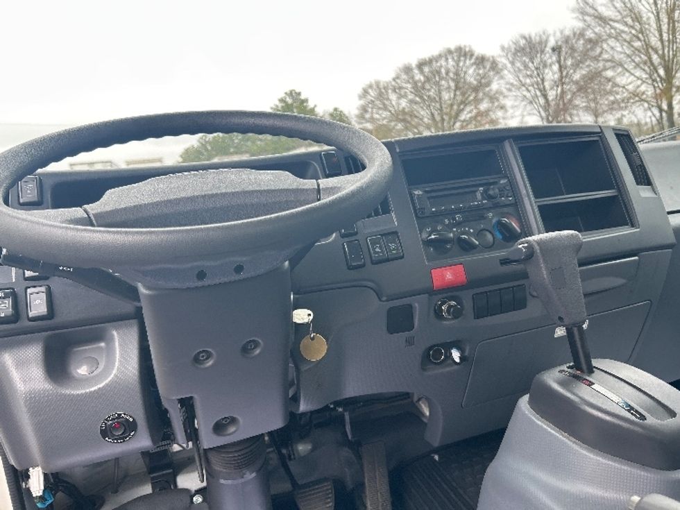 Light Duty Box Truck-Light and Medium Duty Trucks-Isuzu-2019-NPR EFI-Jackson-MS-47,910\n\t\tmiles-$ 41,000 - Image 18